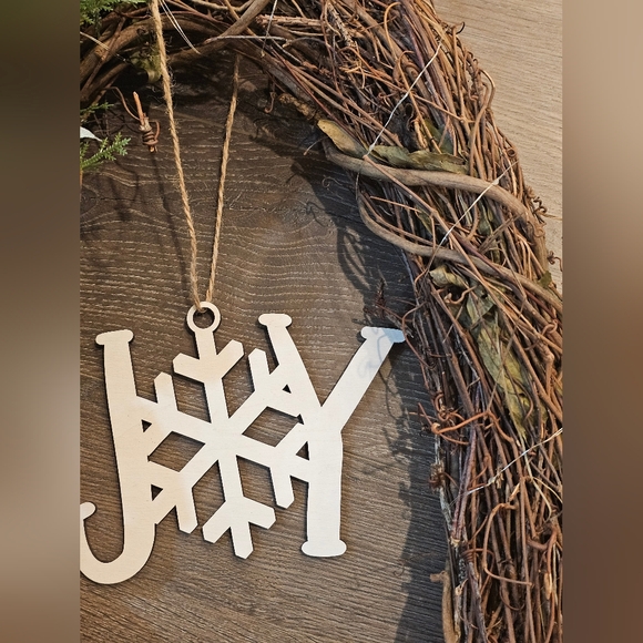 Handmade Farmhouse-style Oval Buffalo Plaid Holiday Wreath. 1 Of A Kind - Picture 3 of 9